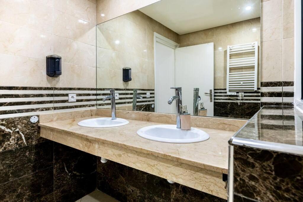 Tt Holidays Hassan Tower 3Bedrooms Rabat Exteriör bild