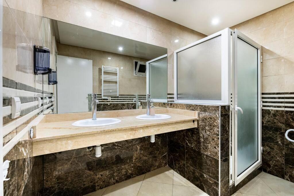 Tt Holidays Hassan Tower 3Bedrooms Rabat Exteriör bild